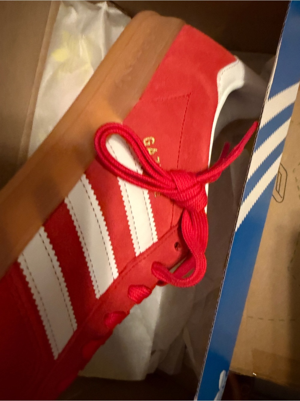 adidas Gazelle Low-Top Sneakers in Red and White - Picture 5 of 10
